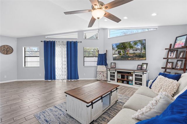 5772 56TH TERRACE N, St Petersburg, FL 33709