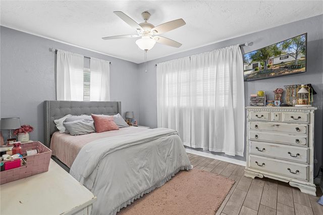 5772 56TH TERRACE N, St Petersburg, FL 33709