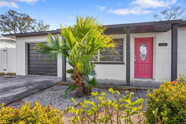 5772 56TH TERRACE N, St Petersburg, FL 33709