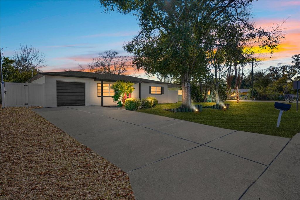 5772 56TH TERRACE N, St Petersburg, FL 33709