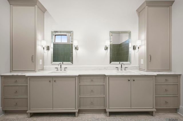 8638 Greenbrier Cove Rd, Saint George, LA 70817