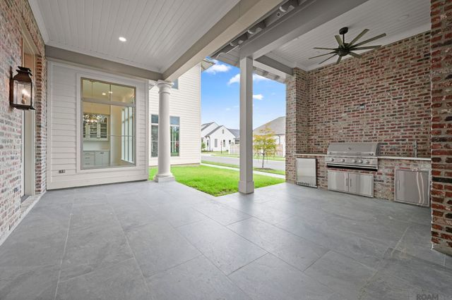 8638 Greenbrier Cove Rd, Saint George, LA 70817