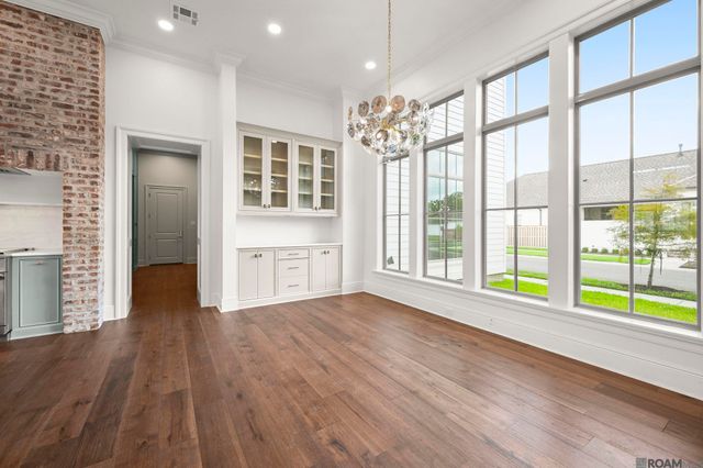 8638 Greenbrier Cove Rd, Saint George, LA 70817