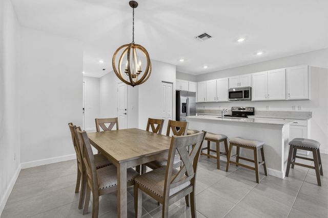 846 SE Grovebush Lane, Port St Lucie, FL 34984