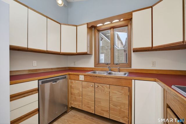 19 High Street, Groton, CT 06340