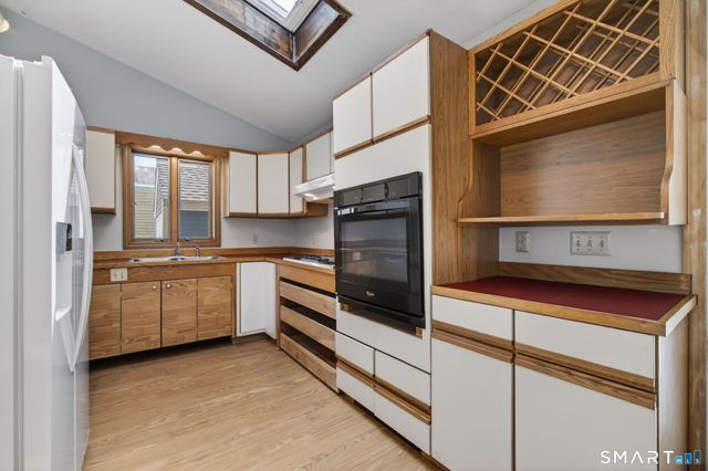 19 High Street, Groton, CT 06340