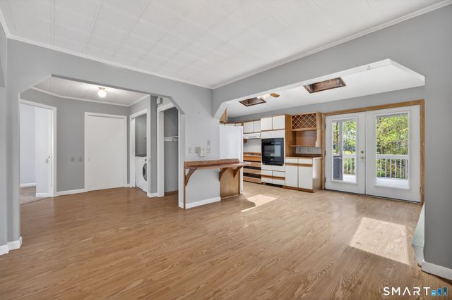 19 High Street, Groton, CT 06340