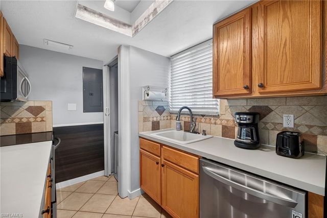 3372 Alouette CIR 1, Fort Myers, FL 33907