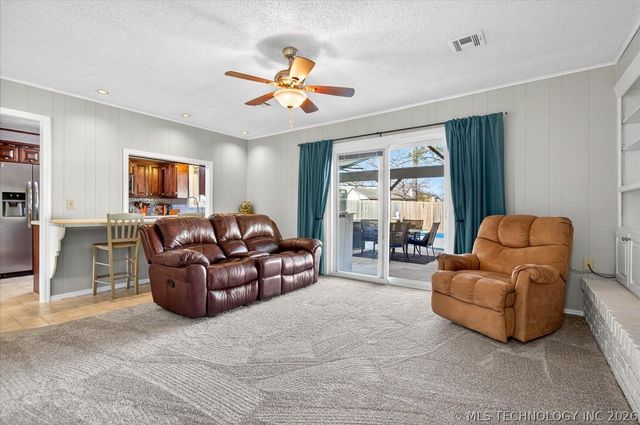 1776 Harned Drive, Bartlesville, OK 74006