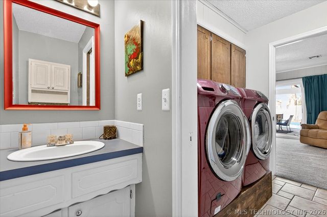 1776 Harned Drive, Bartlesville, OK 74006