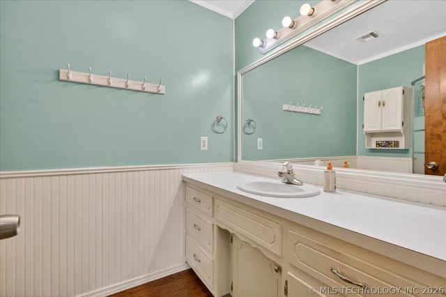 1776 Harned Drive, Bartlesville, OK 74006