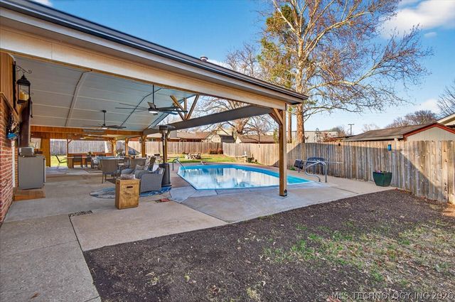 1776 Harned Drive, Bartlesville, OK 74006