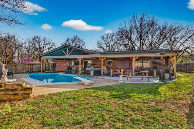 1776 Harned Drive, Bartlesville, OK 74006