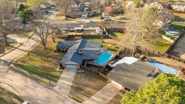1776 Harned Drive, Bartlesville, OK 74006