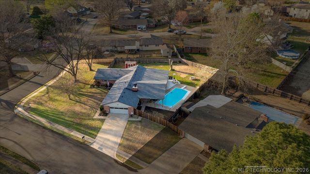1776 Harned Drive, Bartlesville, OK 74006