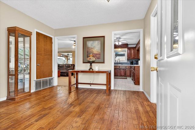 1776 Harned Drive, Bartlesville, OK 74006