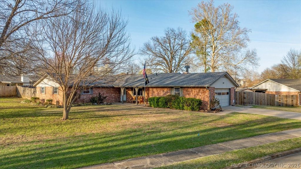 1776 Harned Drive, Bartlesville, OK 74006