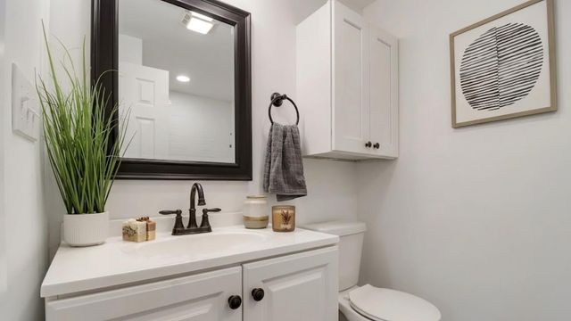 1102 Clayton LN, Austin, TX 78723