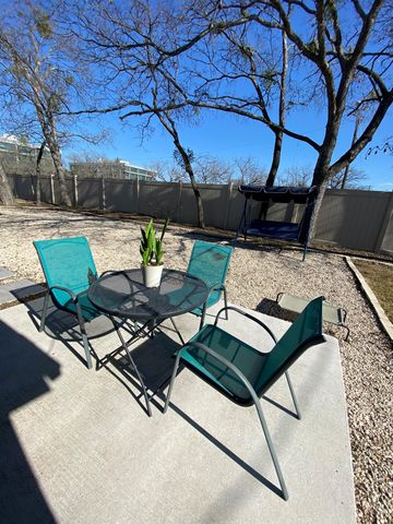1102 Clayton LN, Austin, TX 78723