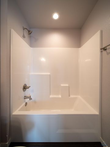 577 ANTIETAM DR, Box Elder, SD 57719