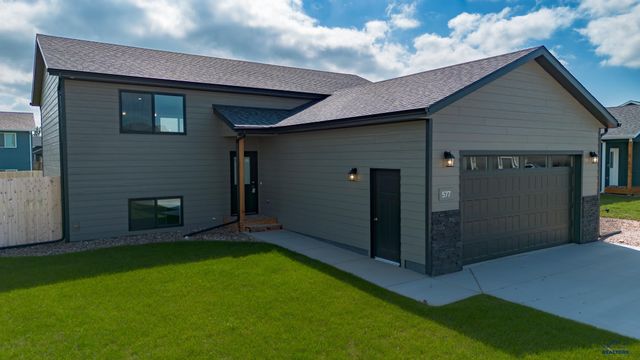 577 ANTIETAM DR, Box Elder, SD 57719
