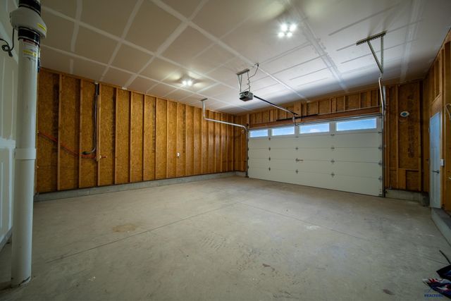 577 ANTIETAM DR, Box Elder, SD 57719