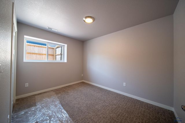 577 ANTIETAM DR, Box Elder, SD 57719