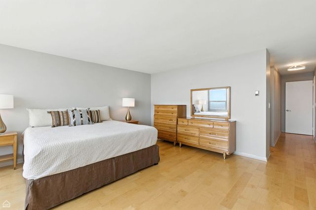 1700 E 56th Street 2809, Chicago, IL 60637