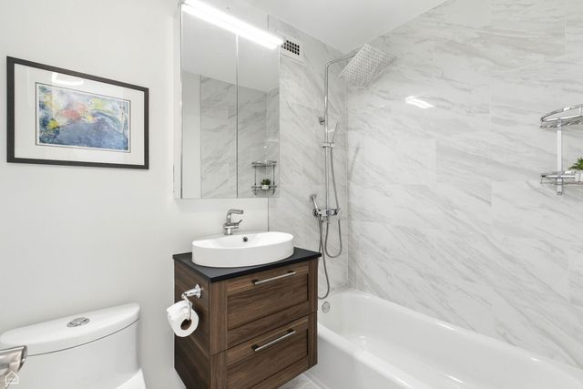 1700 E 56th Street 2809, Chicago, IL 60637