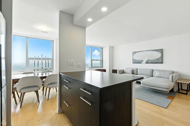 1700 E 56th Street 2809, Chicago, IL 60637