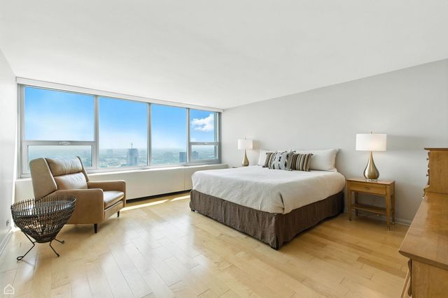 1700 E 56th Street 2809, Chicago, IL 60637