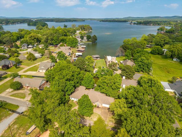 447 Long Beach Drive, Hot Springs, AR 71913