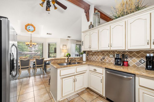 447 Long Beach Drive, Hot Springs, AR 71913