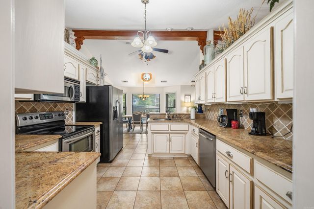 447 Long Beach Drive, Hot Springs, AR 71913