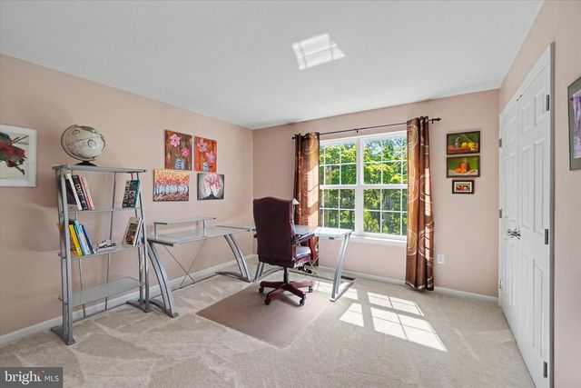 2570 CARRIAGE LN, Dover, PA 17315