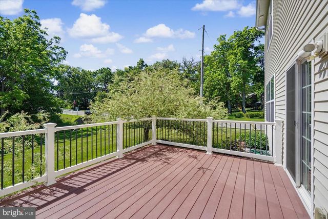2570 CARRIAGE LN, Dover, PA 17315