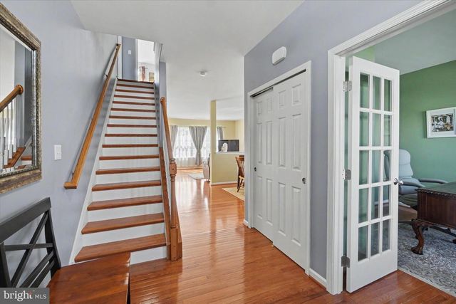 2570 CARRIAGE LN, Dover, PA 17315