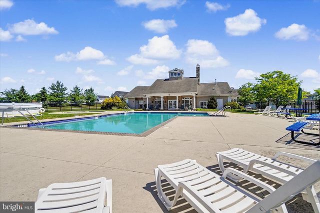 2570 CARRIAGE LN, Dover, PA 17315