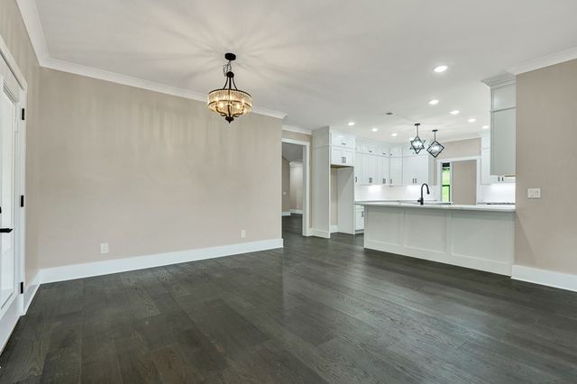 1696 Ridge View Dr, Dalton, GA 30720