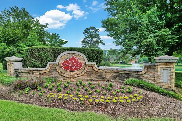 1696 Ridge View Dr, Dalton, GA 30720