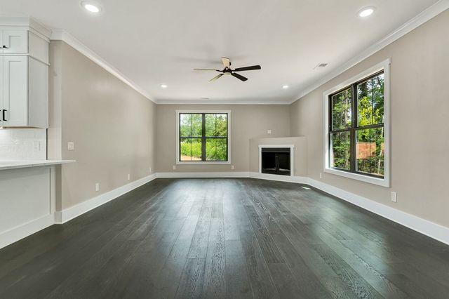 1696 Ridge View Dr, Dalton, GA 30720