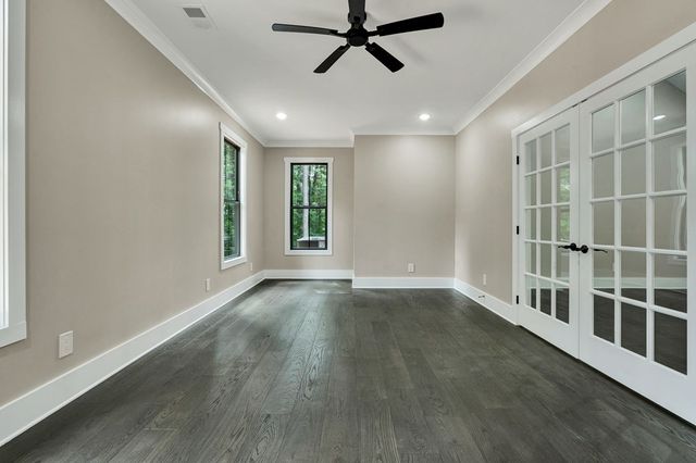 1696 Ridge View Dr, Dalton, GA 30720