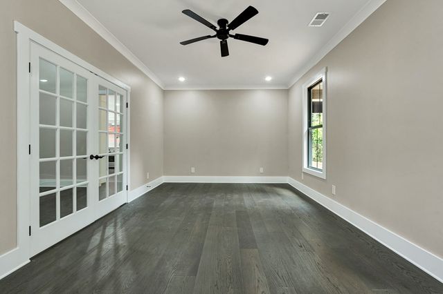 1696 Ridge View Dr, Dalton, GA 30720
