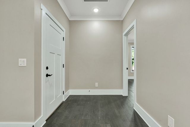 1696 Ridge View Dr, Dalton, GA 30720