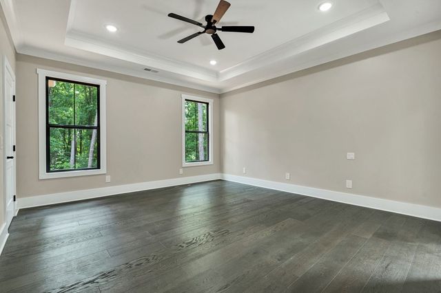 1696 Ridge View Dr, Dalton, GA 30720
