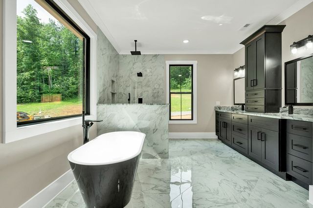 1696 Ridge View Dr, Dalton, GA 30720