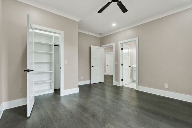 1696 Ridge View Dr, Dalton, GA 30720
