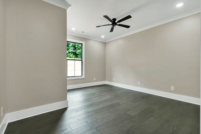 1696 Ridge View Dr, Dalton, GA 30720