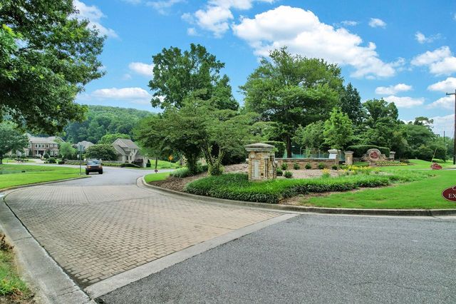 1696 Ridge View Dr, Dalton, GA 30720