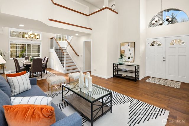 24341 SE 42nd Place, Issaquah, WA 98029